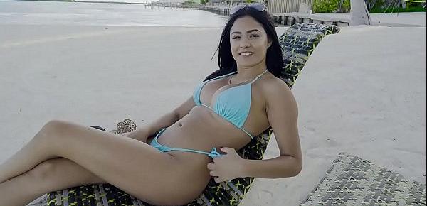  Latina beauty Serena spreading her thick legs wide open to expose her wet pussy